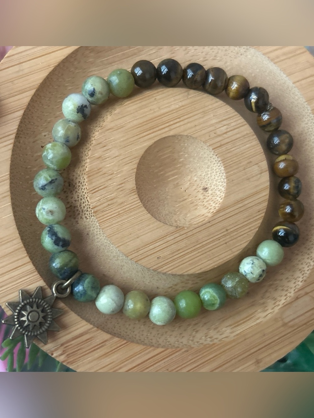 Handmade Chinese chrysoprase & tigers eye beaded bracelet with sun charm - Picture 3 of 4